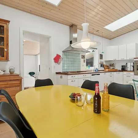 Dreng - 250m From The Sea By Interhome Neksø