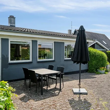 Dreng - 250m From The Sea By Interhome